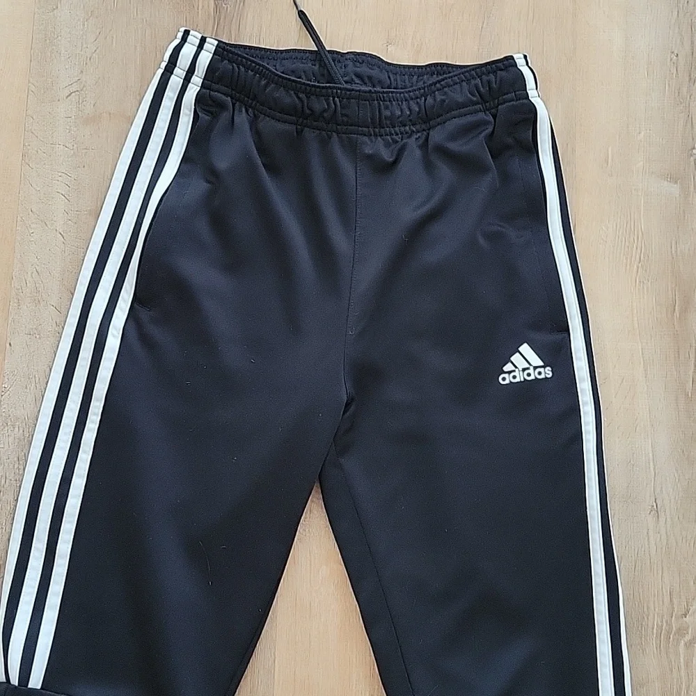Adidas Pants - Lightweight Taper Fit in Light Black / White M (10-12) - Picture 2 of 8